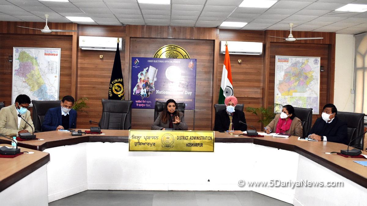 DC Hoshiarpur, Deputy Commissioner Hoshiarpur, Apneet Riyait, Hoshiarpur