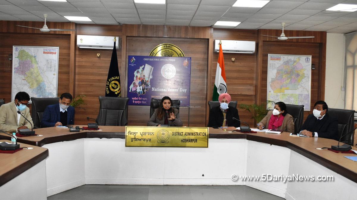 DC Hoshiarpur, Deputy Commissioner Hoshiarpur, Apneet Riyait, Hoshiarpur