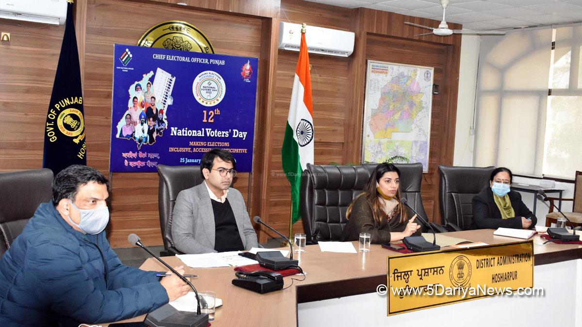 DC Hoshiarpur, Deputy Commissioner Hoshiarpur, Apneet Riyait, Hoshiarpur