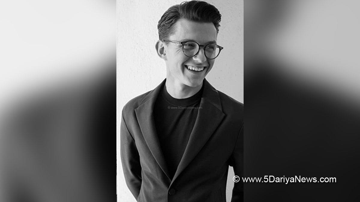 Hollywood, Los Angeles, Actor, Actress, Cinema, Movie, Tom Holland, Mark Wahlberg