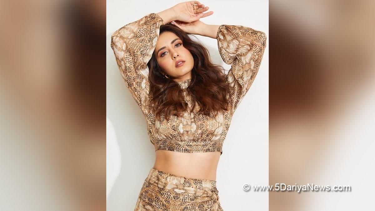 Web Series, Entertainment, Mumbai, Actress, Actor, Mumbai News, Raashii Khanna, Rudra