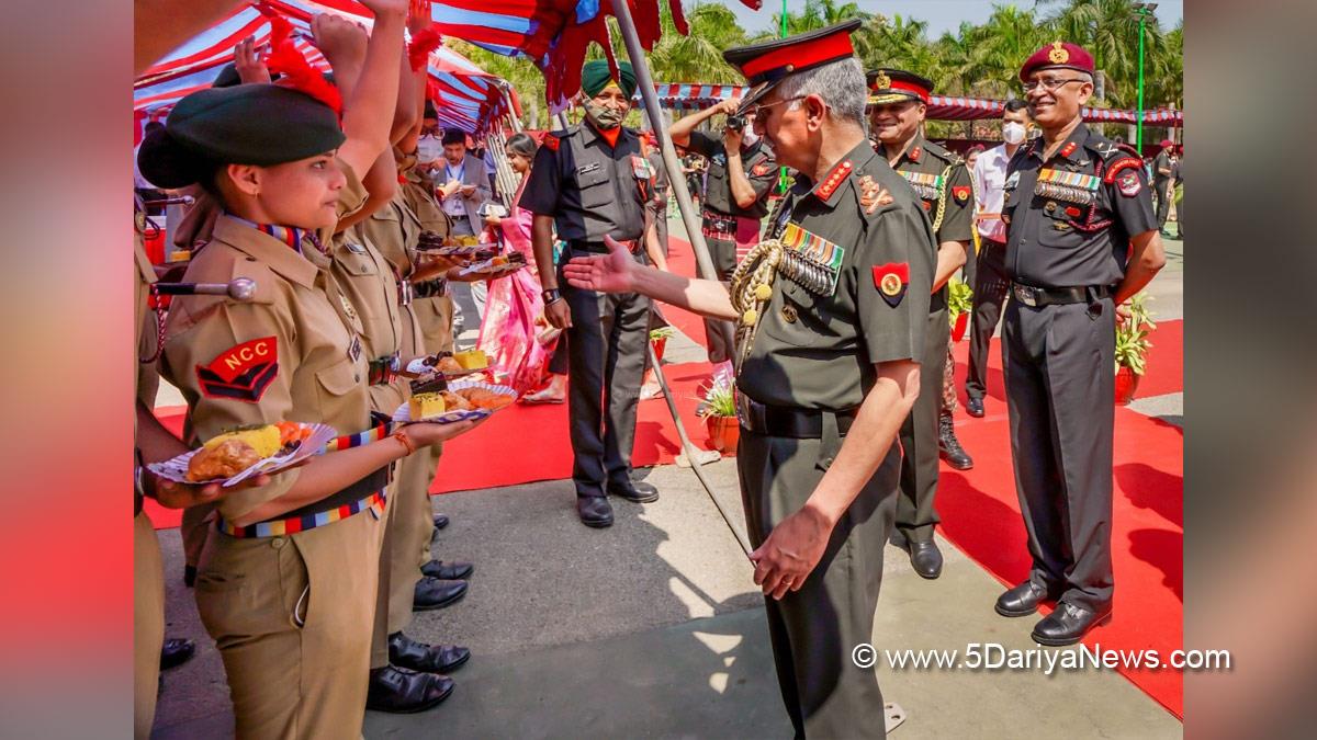 Military, Bengaluru, Chief of Army Staff, General MM Naravane, Presidential Colours