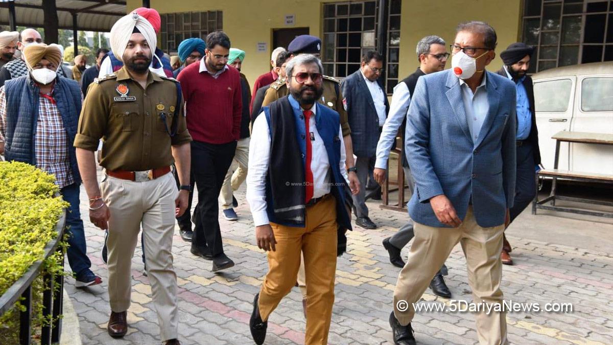 Punjab Election-2022, Punjab Election, Election Commision Punjab, ECI, Punjab Assembly Elections 2022, Election Commission of India, Chief Electoral Officer Punjab, Dr S Karuna Raju, DC Gurdaspur, Mohammad Ishfaq, Gurdaspur, Deputy Commissioner Gurdaspur