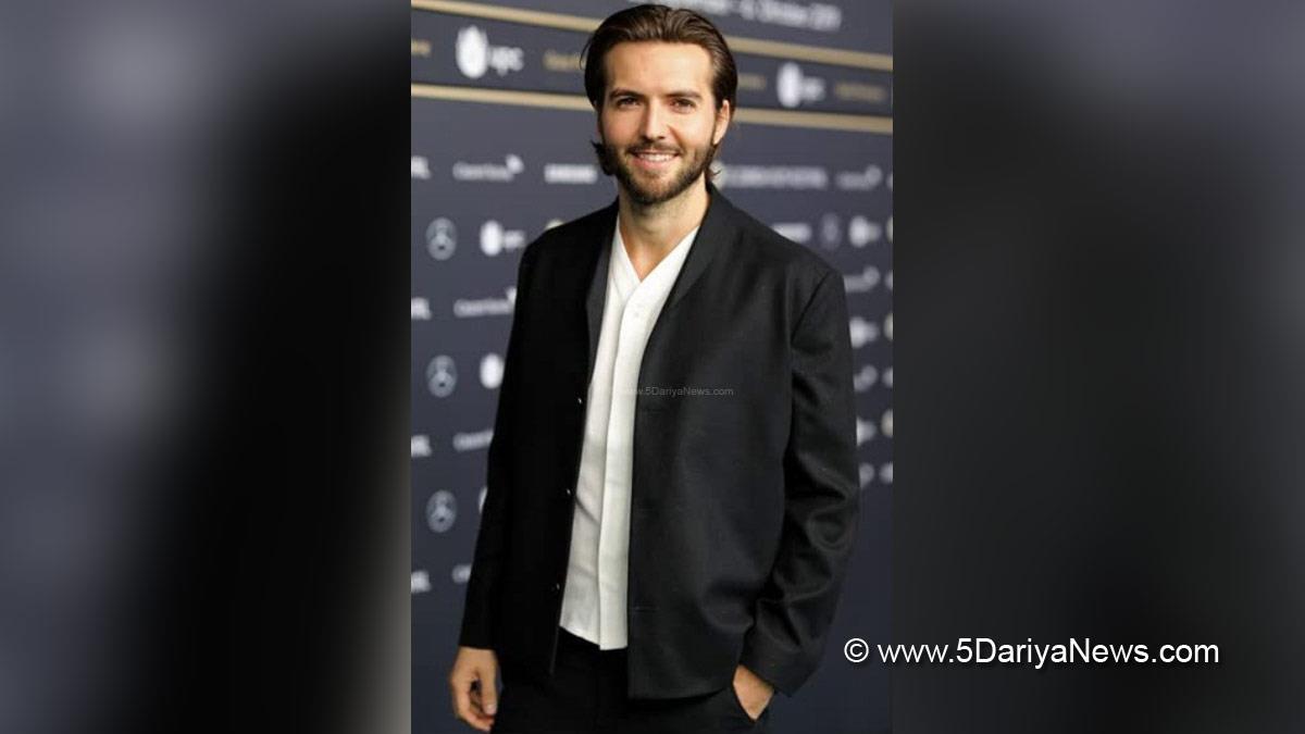 Hollywood, Los Angeles, Actress, Heroine, Guy Burnet, Danny Deferrari