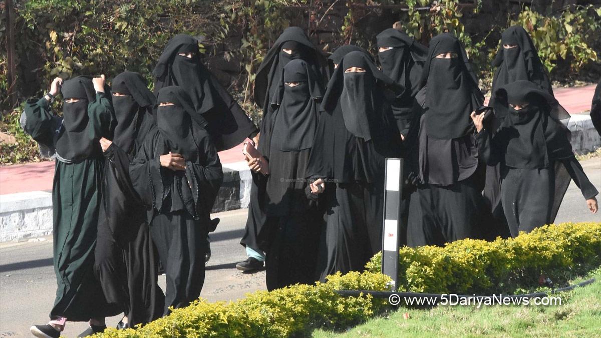 Trending Topics, Hijab Row, Hijab Crisis, Karnataka, WhatsApp Group