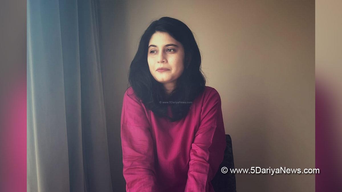 Bollywood, Entertainment, Mumbai, Actor, Cinema, Hindi Films, Movie, Mumbai News, Arati Kadav, Filmmaker