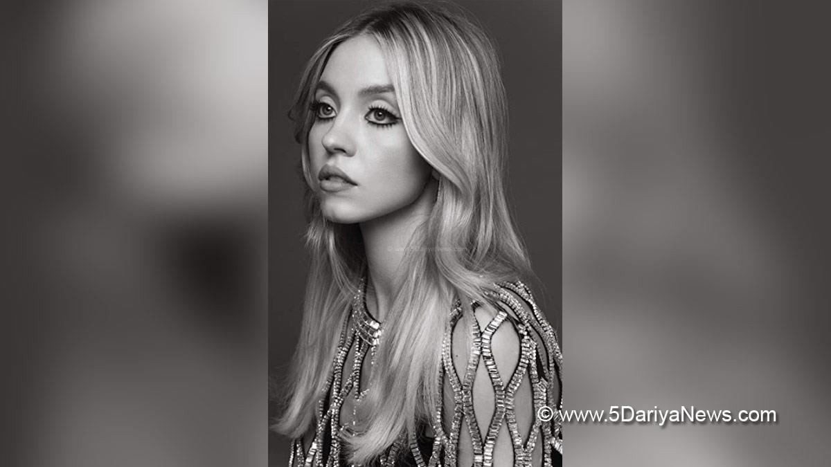 Hollywood, Los Angeles, Actress, Actor, Cinema, Movie, Euphoria, Sydney Sweeney, Dakota Johnson