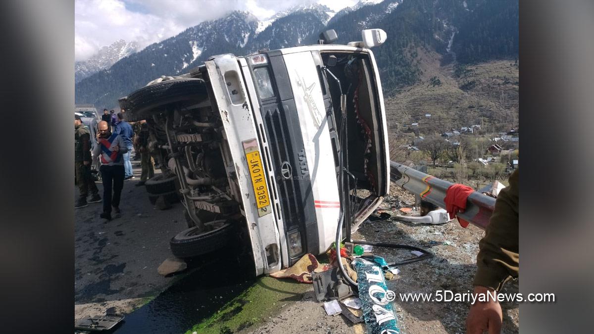 Hadsa, Accident, Ganderbal, Two Tourists Killed, Jammu & Kashmir
