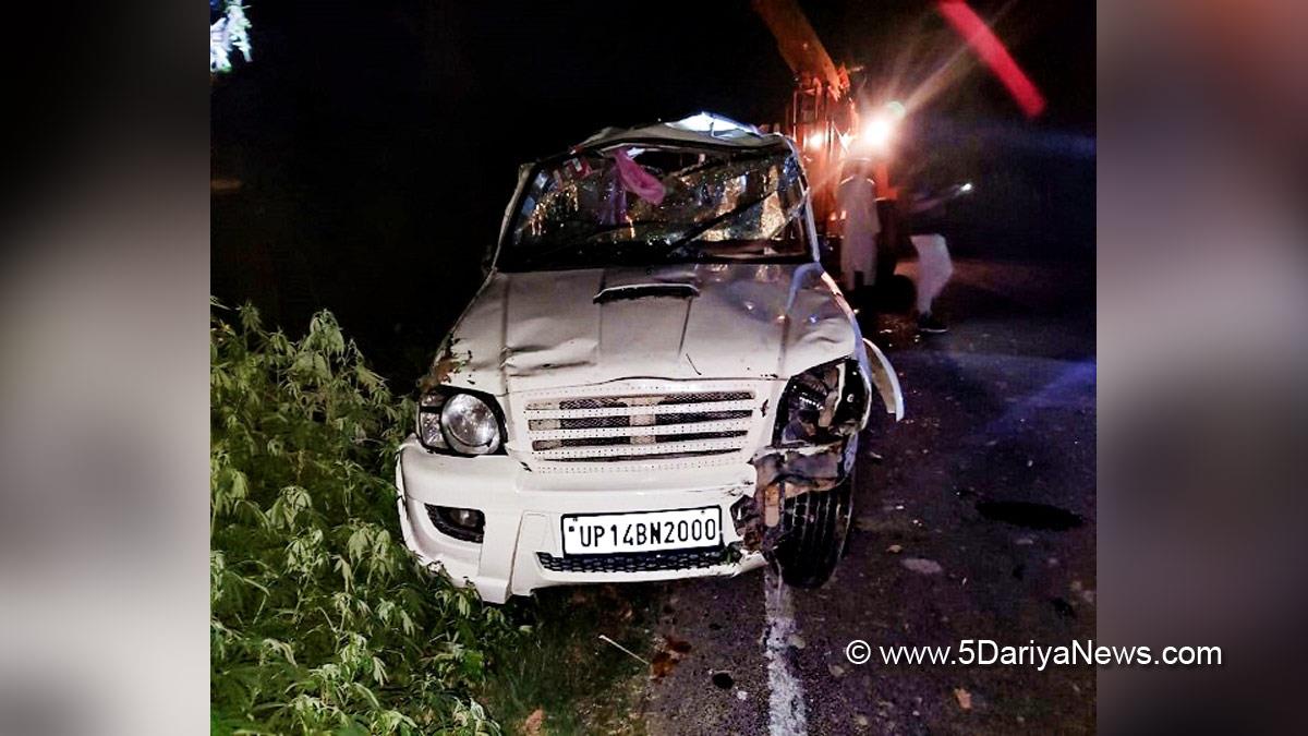 Hadsa, India, Uttar Pradesh, Bijnor, Accident,  Two Killed, Five Injured