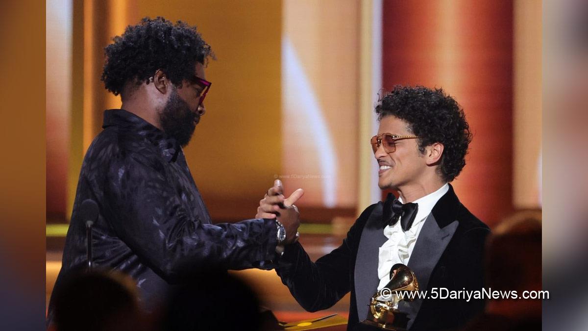 Music, Entertainment, Los Angeles, Singer, Song, Leave The Door Open, Grammys 2022