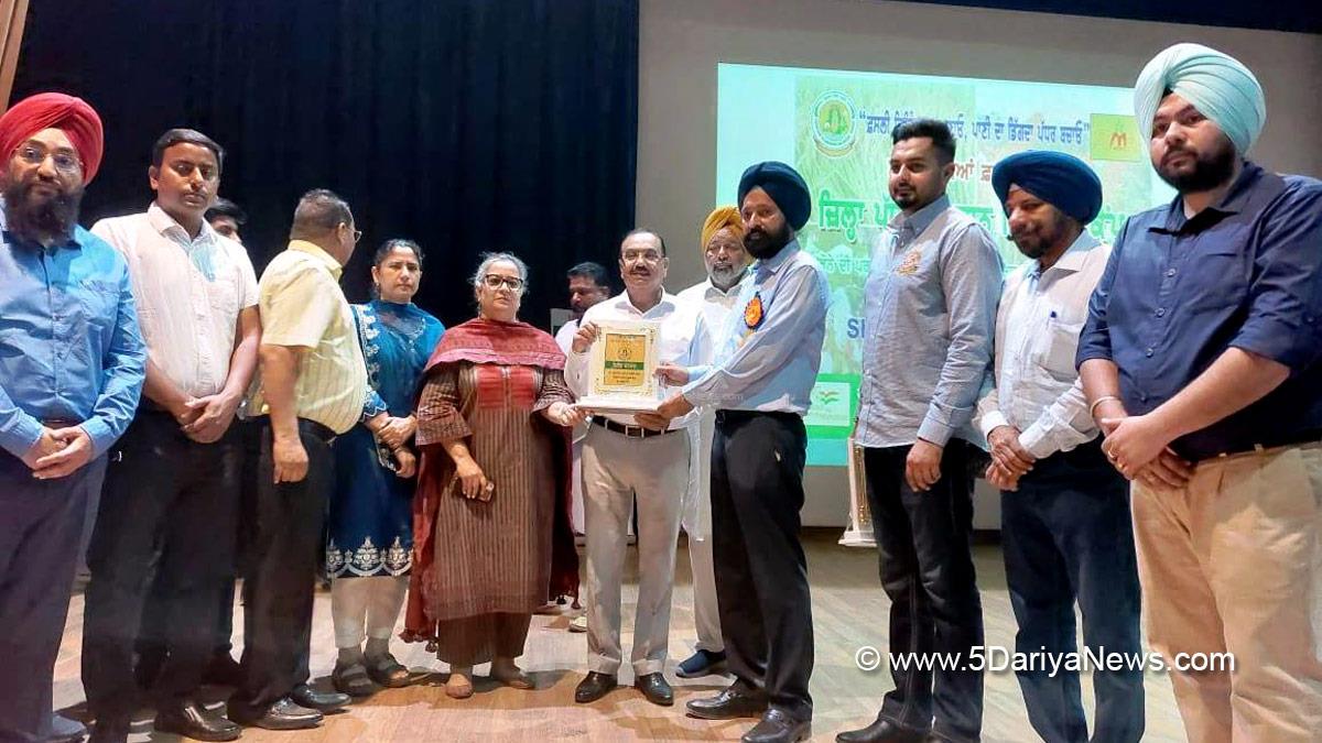 Chander Gaind, Patiala Divisional Commissioner, Divisional Commissioner Patiala, DC Fatehgarh Sahib, PoonamDeep Kaur, Fatehgarh Sahib, Deputy Commissioner Fatehgarh Sahib  