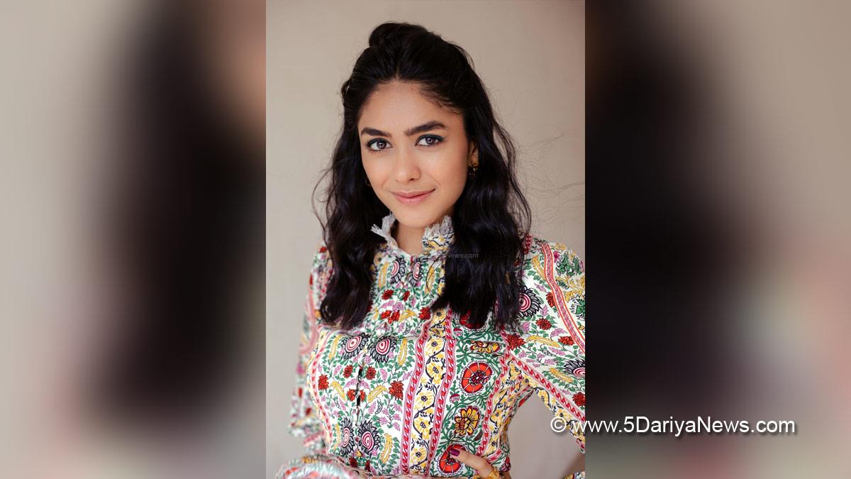 Bollywood, Entertainment, Mumbai, Actress, Cinema, Hindi Films, Movie, Mumbai News, Heroine, Mrunal Thakur