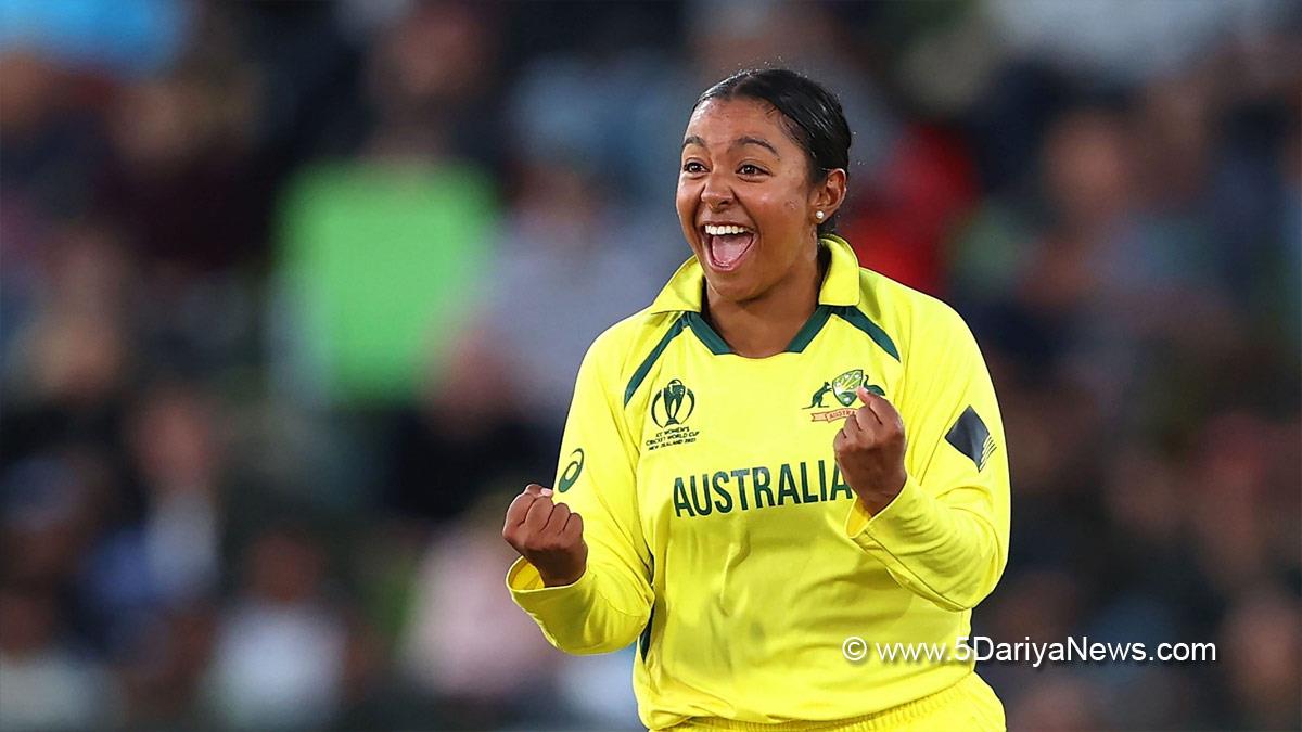 Sports News, Cricket, Cricketer, Player, Bowler, Batswoman, Melbourne, Australia, Alana King