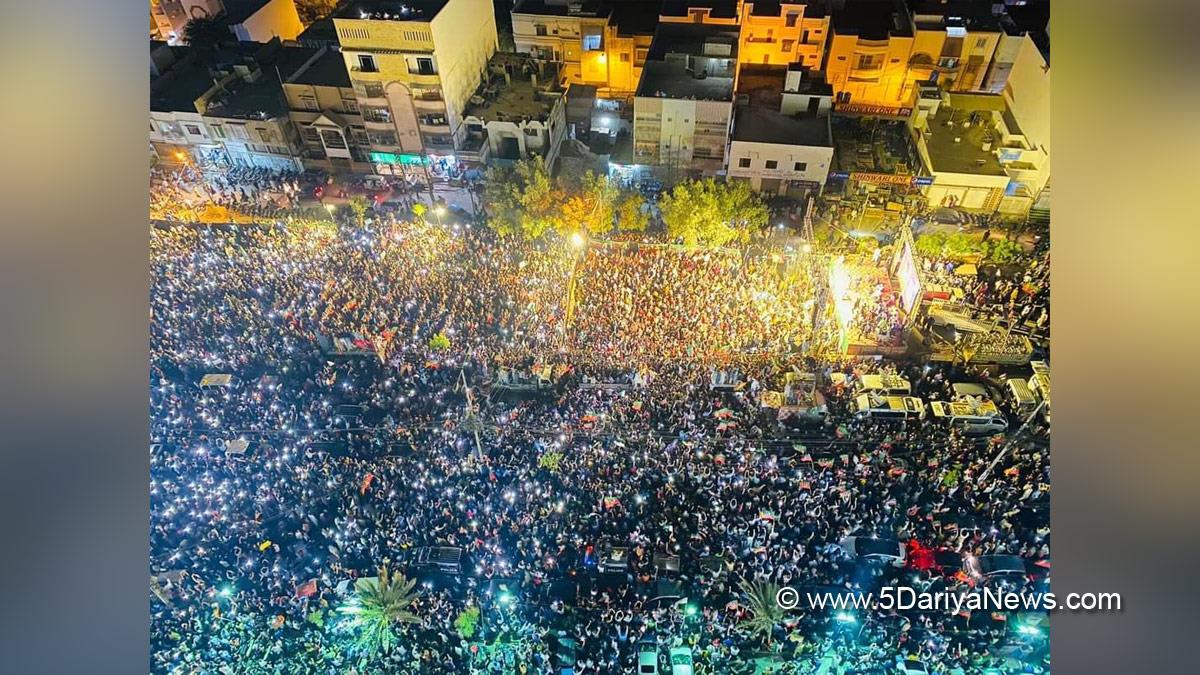 Trending Topics, Imran Khan, Islamabad, Pakistan, Prime Minister of Pakistan, No Confidence Motion, Massive protest