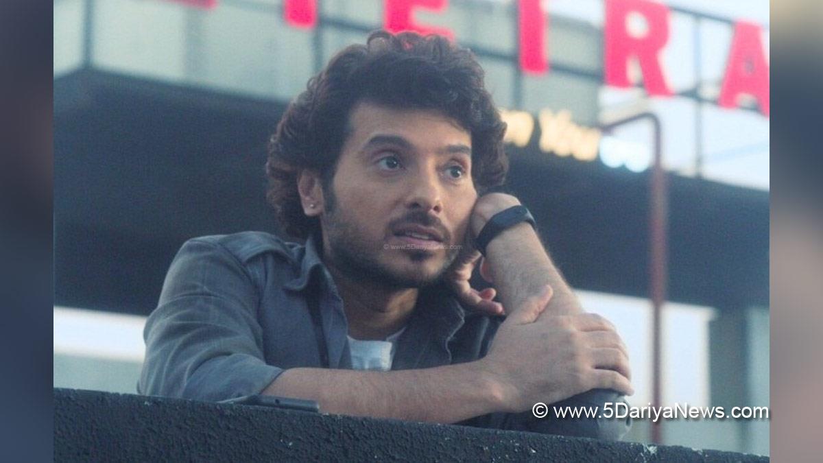 Bollywood, Entertainment, Mumbai, Actor, Cinema, Hindi Films, Movie, Mumbai News, Divyenndu Sharma, 1800 Life
