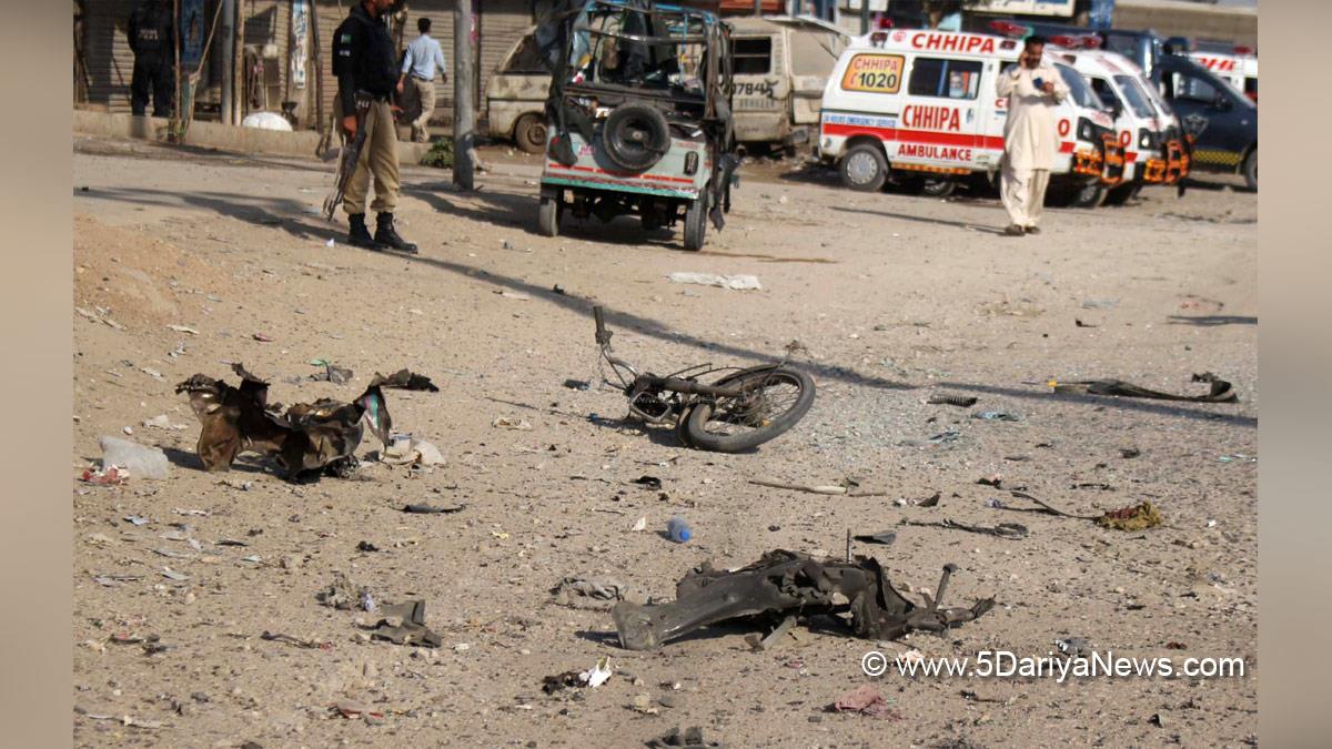 Crime News, Crime News World, Chinese Institute, 4 killed, Blast, Karachi Varsity