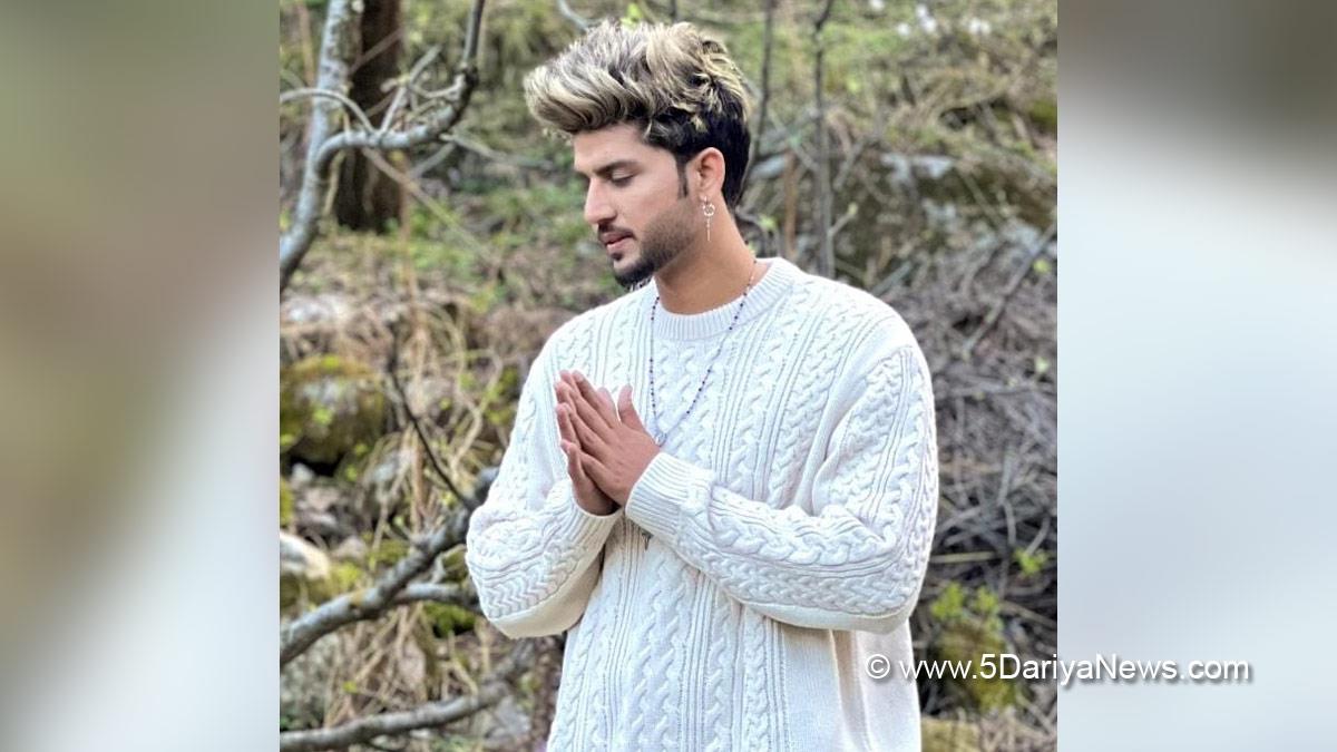 Music, Entertainment, Mumbai, Singer, Song, Mumbai News, Pollywood Industry, Davinder Dhillon, Diljit Dosanjh, Range, Ranjit Bawa, Rab Ji, Kaur B, Laija Laija, Amar Sehmbi, Talda Ni, Kasoor, Aroob Khan, Rang Sohneya, Mikka Singh, Chal Ve Singha, Roshan Prince, Bewafaiyan, Gurshabad, Geet