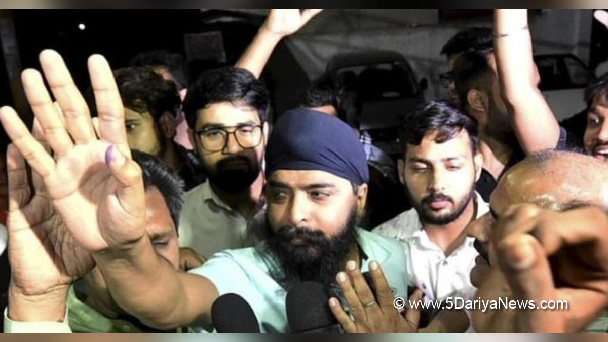 Tajinder Pal Singh Bagga , BJP Leader , Tajinder Pal Singh Bagga Arrest police , New Delhi , Punjab Police , Indian Penal Code , Arvind Kejriwal , Tajinder Pal Singh Bagga Warrant , Bagga Warrant , Tejinder Bagga Warrant