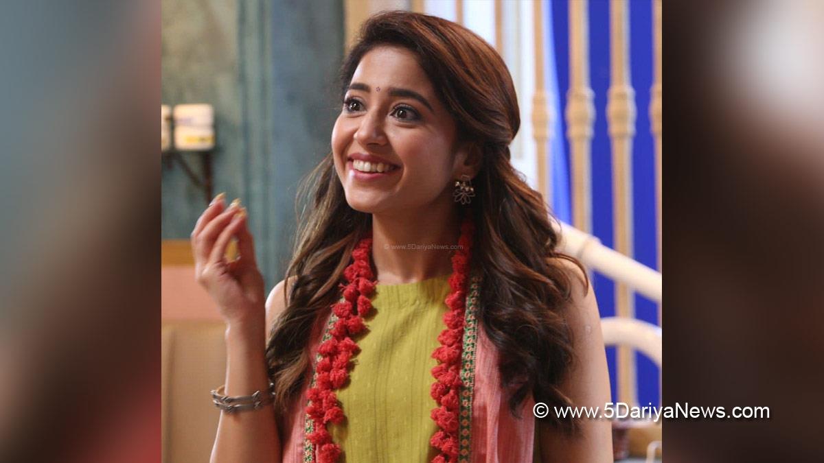 Bollywood, Entertainment, Mumbai, Actor, Actress, Cinema, Hindi Films, Movie, Mumbai News, Heroine, Shweta Tripathi, Escayp Live