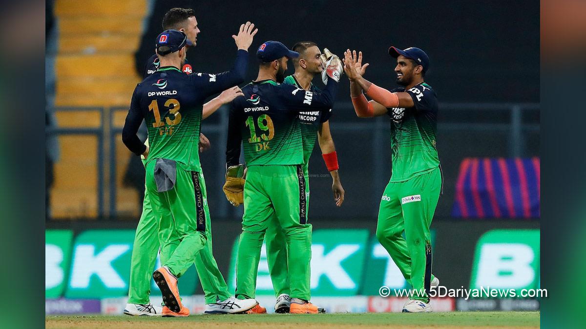 Sports News, Cricket, Cricketer, Player, Bowler, Batsman, Indian Premier League, IPL, IPL 2022, #IPL2022, Royal Challengers Bangalore , Wanindu Hasaranga, Faf du Plessis, Dinesh Karthik, Sunrisers Hyderabad