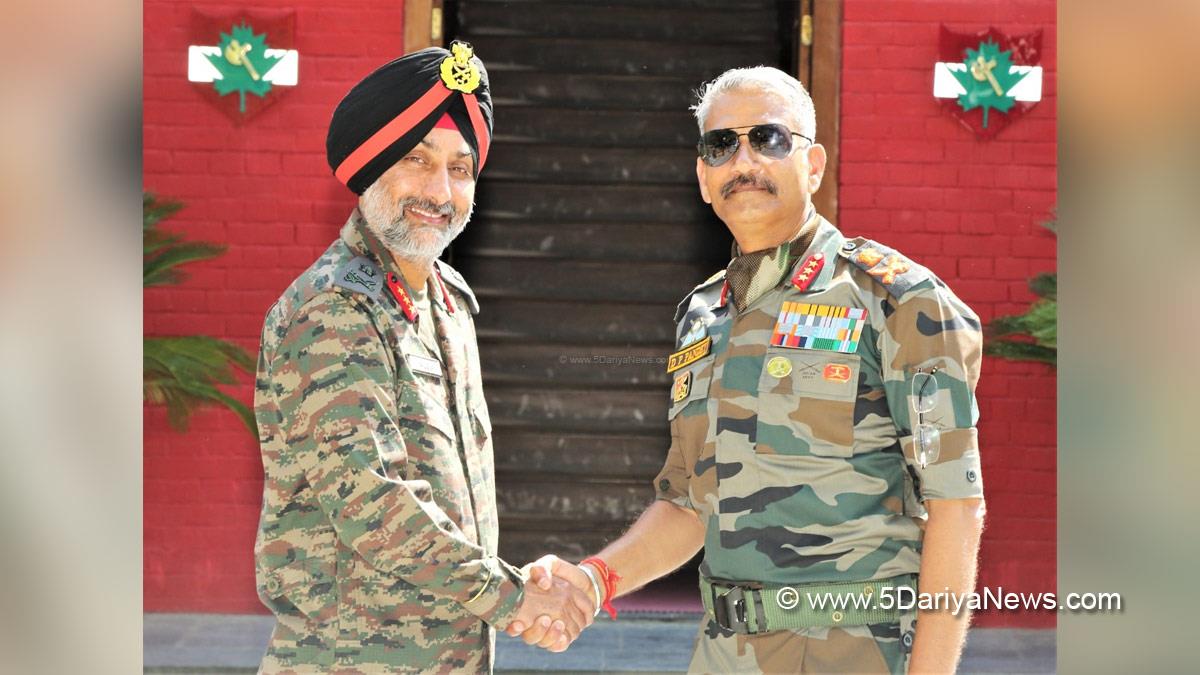 Military, India, Srinagar, Jammu & Kashmir, Lt. General Devendra Pratap Pandey, Lt Gen Amardeep Singh Aujla, Indian Army, GoC Chinar corps