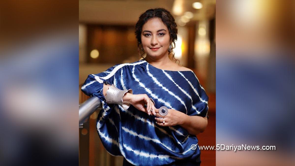Bollywood, Entertainment, Mumbai, Actor, Actress, Cinema, Hindi Films, Movie, Mumbai News, Heroine, Pollywood, Entertainment, Actress, Cinema, Punjabi Films, Movie, Divya Dutta, Maa