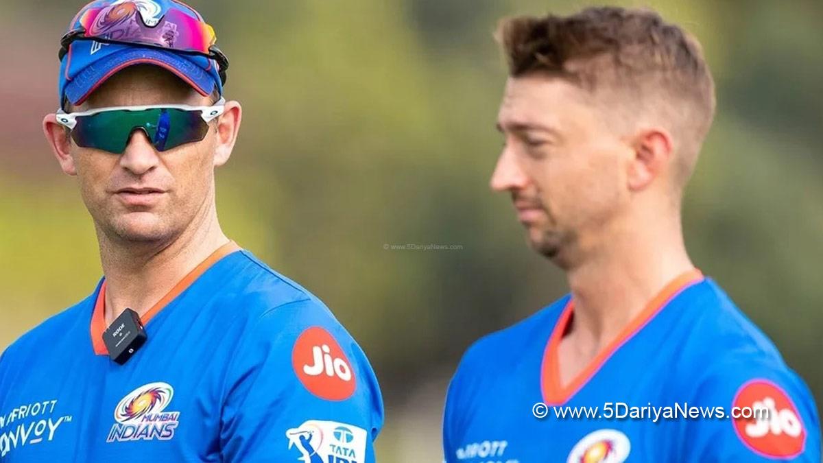 Sports News, Cricket, Cricketer, Player, Bowler, Batsman, Indian Premier League, IPL, IPL 2022, #IPL2022, Mumbai Indians, Shane Bond, Daniel Sams