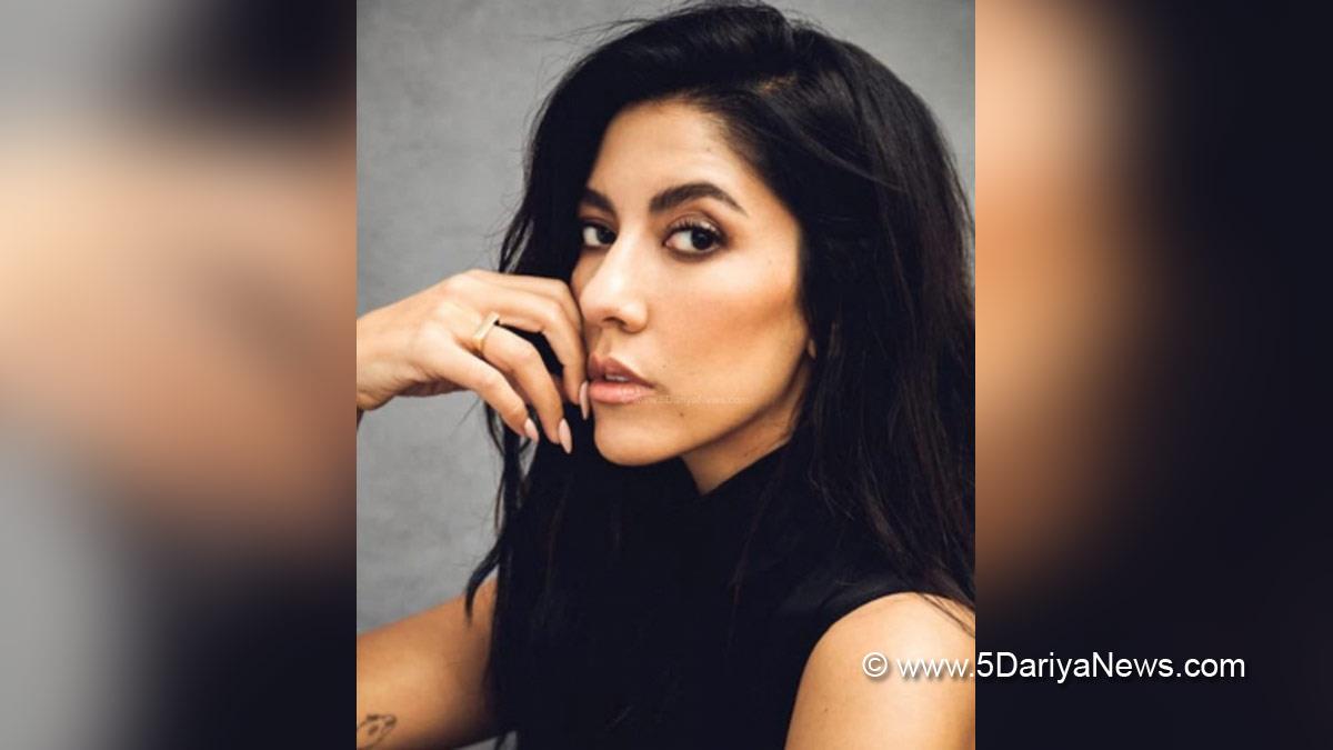 Hollywood, Los Angeles, Actress, Actor, Cinema, Movie, Stephanie Beatriz, Encanto