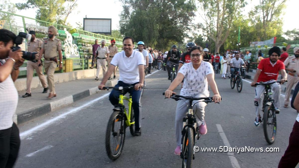 DC Ludhiana, Surabhi Malik, Ludhiana, Deputy Commissioner Ludhiana, World Bicycle Day, Cycle Rally
