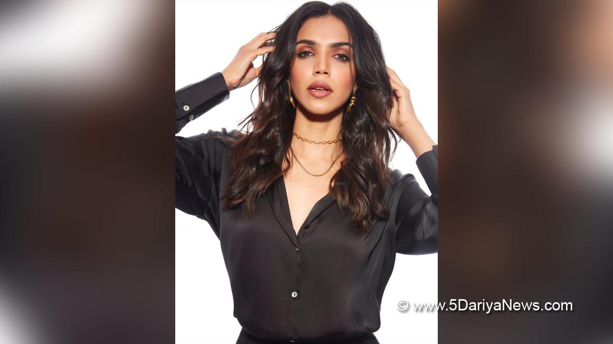 Bollywood, Entertainment, Mumbai, Actor, Actress, Cinema, Hindi Films, Movie, Mumbai News, Heroine, Ishq E Nadaan, Shriya Pilgaonkar