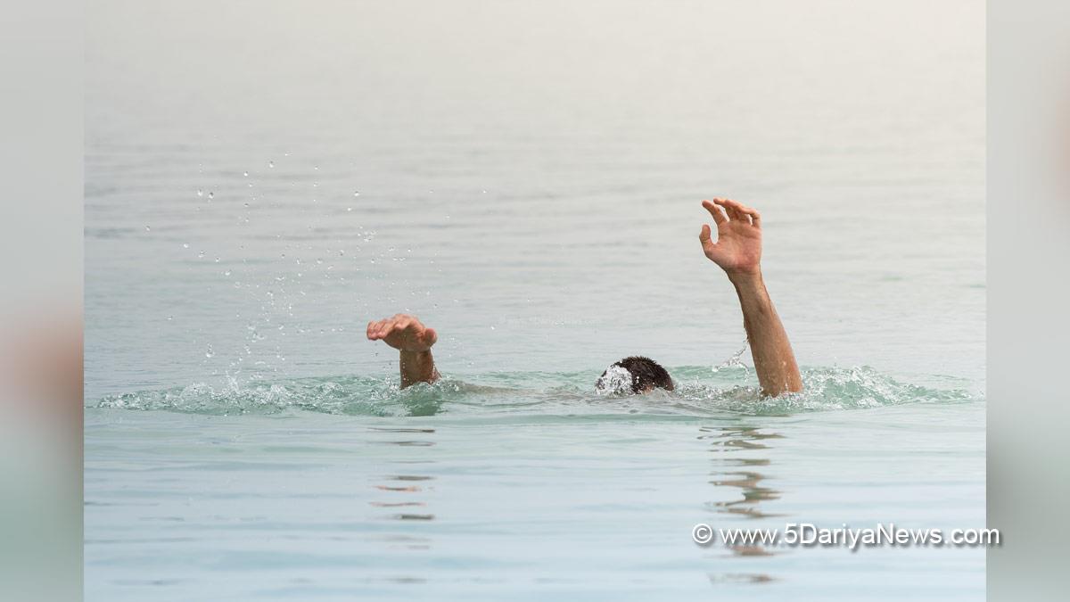 Hadsa World, Hadsa, Mexico, Mexico City, Boat Capsizes