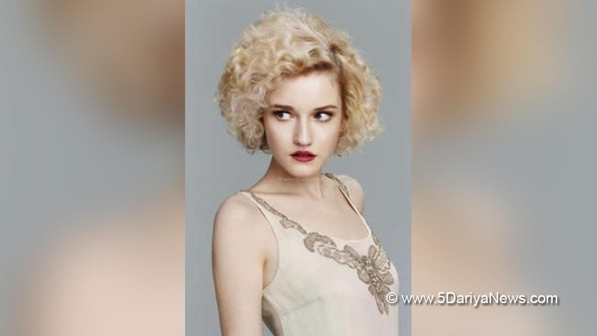 Hollywood, Los Angeles, Actress, Actor, Cinema, Movie, Julia Garner, Madonna, Universal Pictures, Deadline 