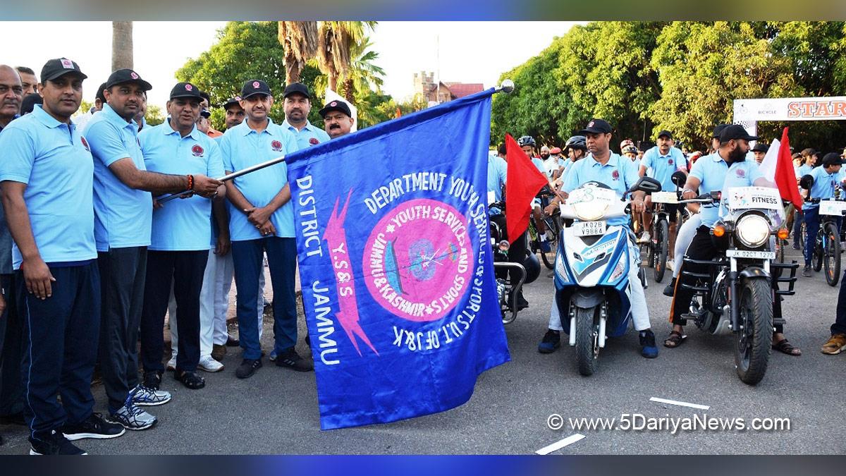 DDC Jammu, Ramesh Kumar, Divisional Commissioner Jammu, Jammu, Kashmir, Jammu And Kashmir, Jammu & Kashmir, Bicycle Rally, Department Of Youth Services & Sports Jammu, World Bicycle Rally