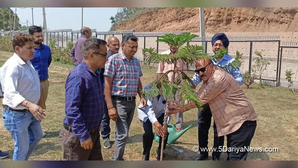 Sheikh Fayaz Ahmed, Commissioner Secretary Floriculture Parks and Garden, Srinagar, Floriculture, Parks, Garden, Kashmir, Jammu And Kashmir, Jammu & Kashmir, World Environment day, Jakhani Park,World Environment Day, World Environment Day-2022