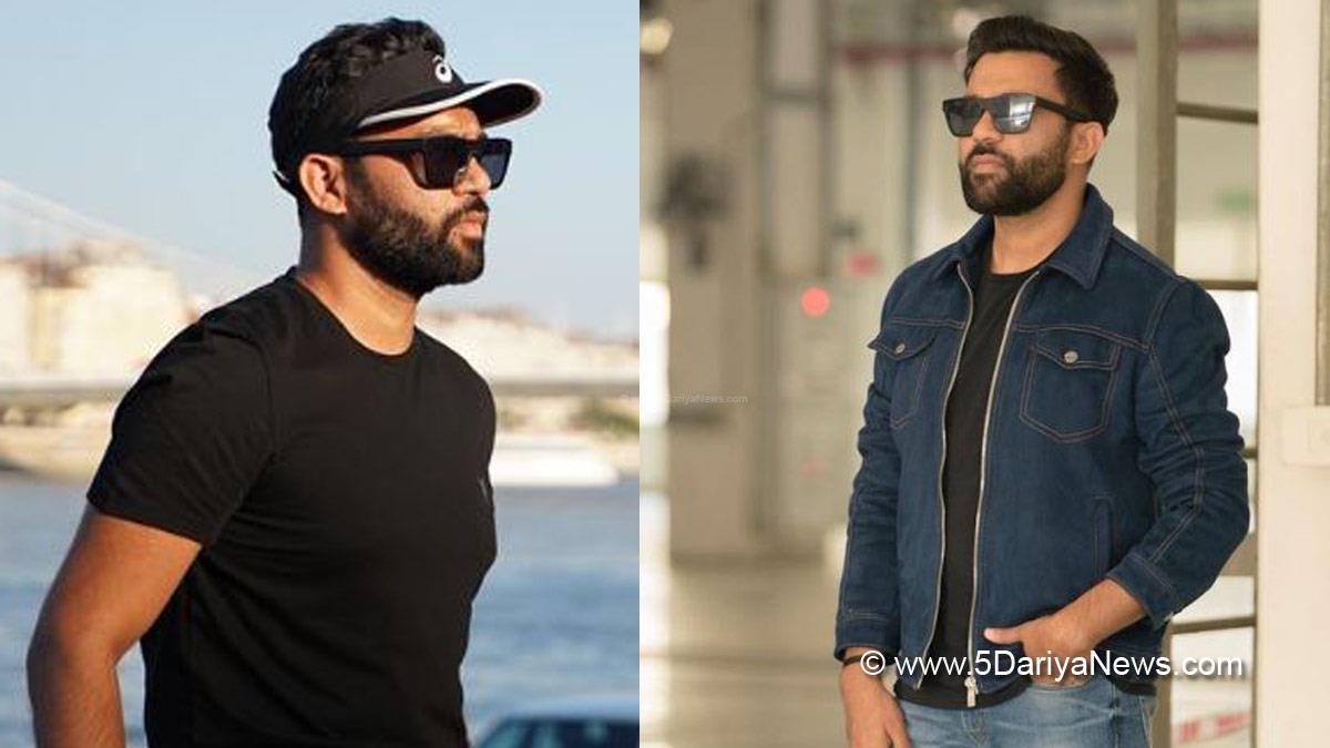 Bade Miyan Chote Miyan , Bade Miyan Chote Miyan 2 , Bade Miyan Chote Miyan Star Cast , Bade Miyan Chote Miyan Release Date , Akshay Kumar , Tiger Shroff , Ali Abbas Zafar, Ali Abbas Zafar News, Bade Miyan Chote Miyan 2 News