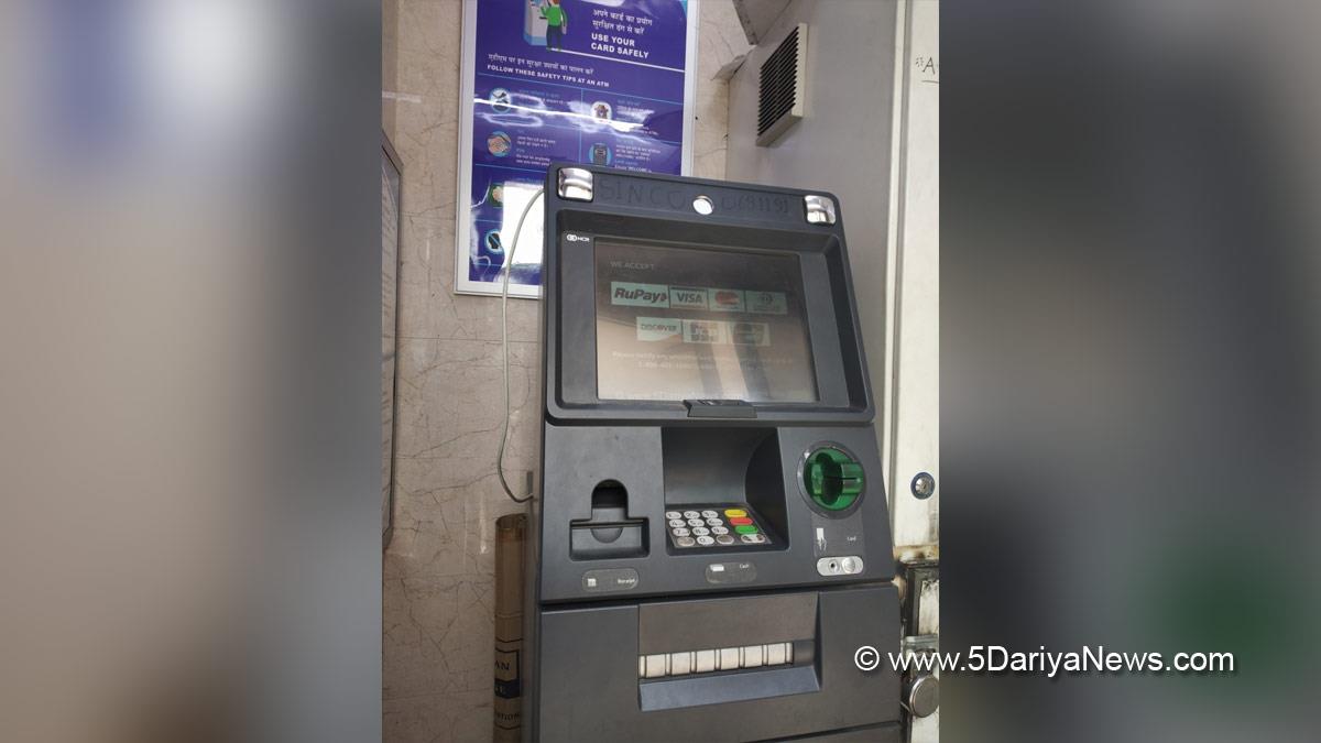 Crime News India, Crime News, New Delhi, ATM, Cash Stolen, Gas Cutter