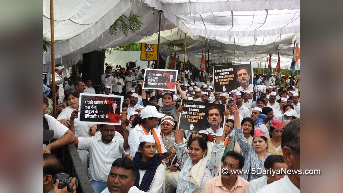 Protest, Agitation, Demonstration, Strike, Congress, Congress ED March, Enforcement Directorate, ED, Rahul Gandhi, Sonia Gandhi, National Herald Case, New Delhi, Singhu border