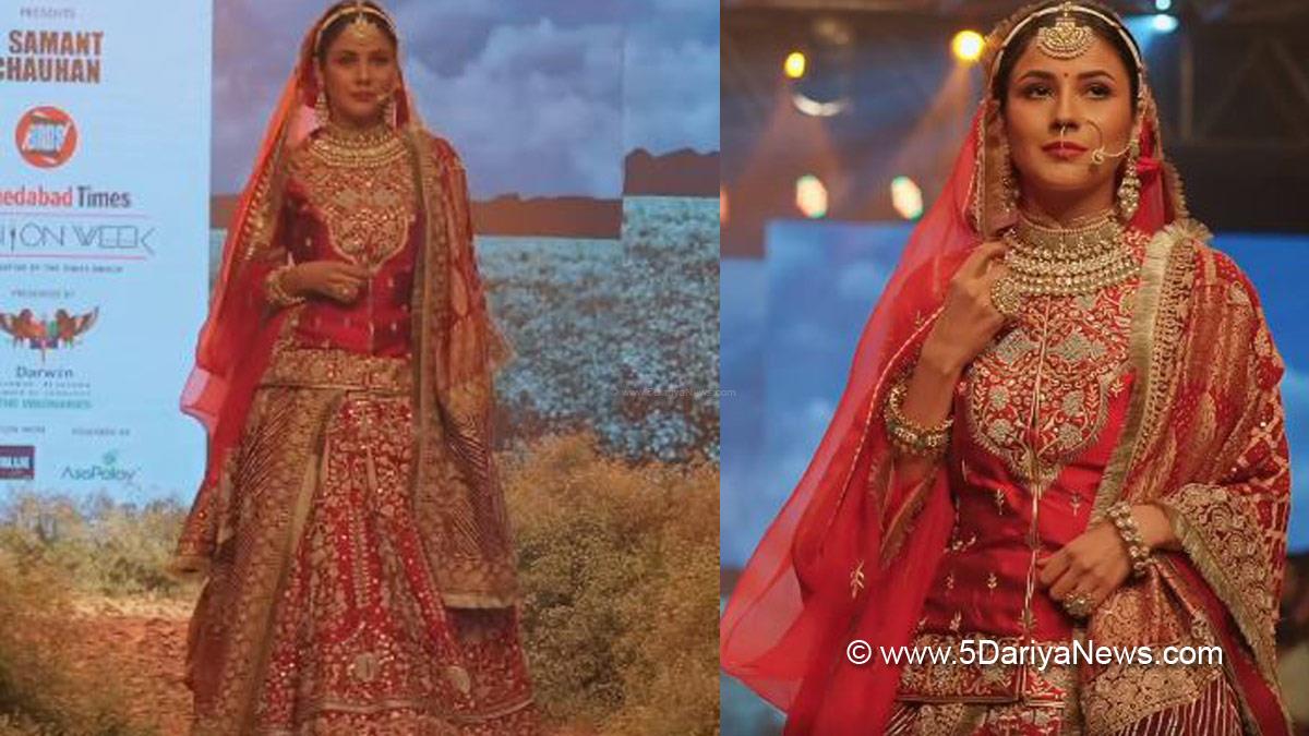 Shehnaaz Gill , Shehnaaz Gill Ramp Walk , Shehnaaz Gill Walk On Sohne Lagde , Sidhu Moosewala , hehnaaz Gill Latest News , Shehnaaz Gill News Fashion Walk , Shehnaaz Kaur Gill, Shehnaaz Gill Video
