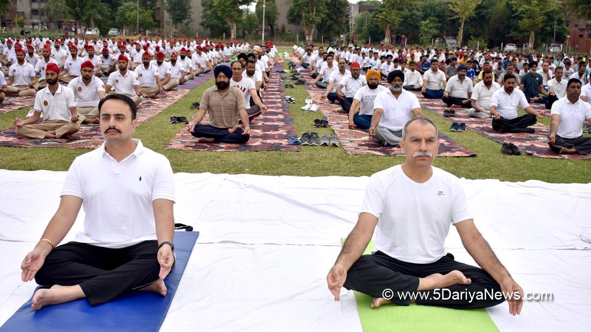 DC Hoshiarpur, Deputy Commissioner Hoshiarpur, Sandeep Hans, Hoshiarpur, International Yoga Day, Yoga Day, Yoga Day 2022, Benefits Of Yoga, Yoga Benefits, International Yoga Day 2022 Theme