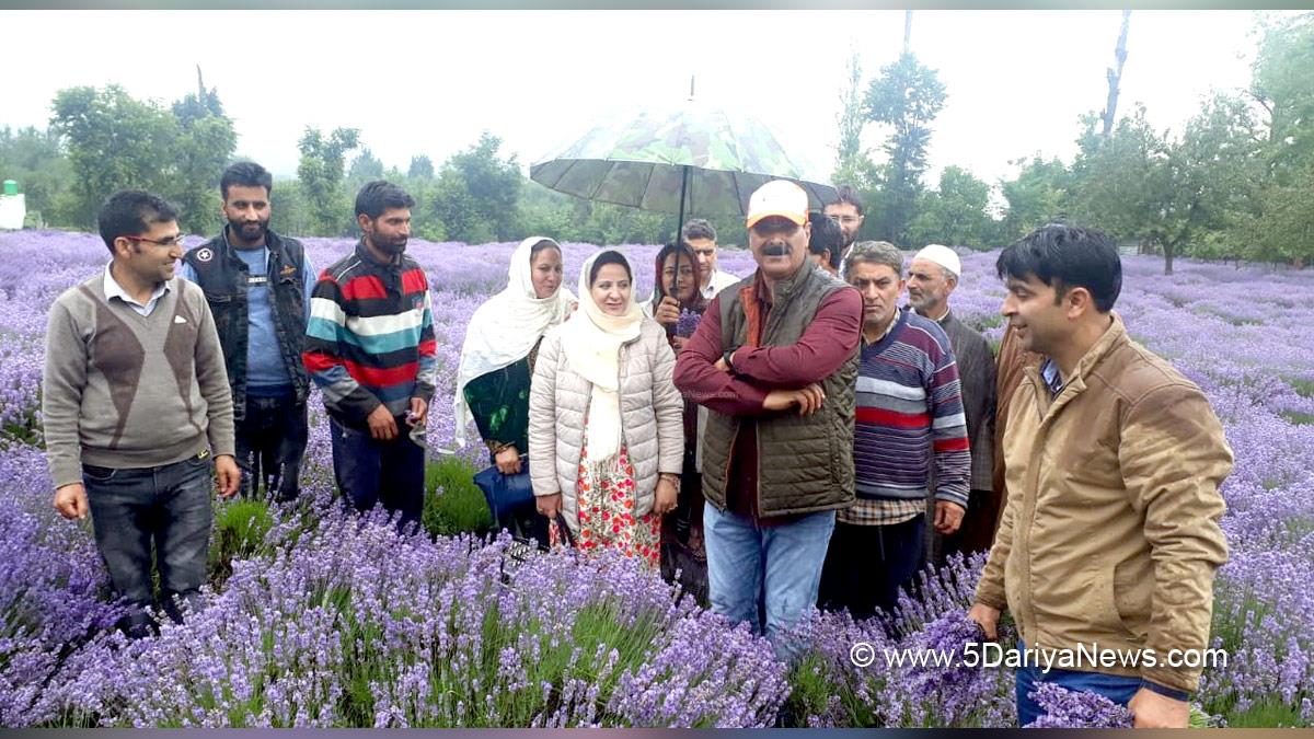Agriculture, Director Agriculture Kashmir, Chowdhary Mohammad Iqbal, Srinagar, Kashmir, Jammu And Kashmir, Jammu & Kashmir, Kashmir Valley, Joint Director Agriculture Farms Mohammad Qasim Gani