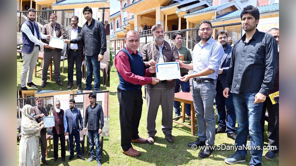 DDC Shopian, Deputy Commissioner Shopian Sachin Kumar Vaishya, Shopian, Kashmir, Jammu And Kashmir, Jammu & Kashmir, Swachh Vidyalaya Puraskar, SVP