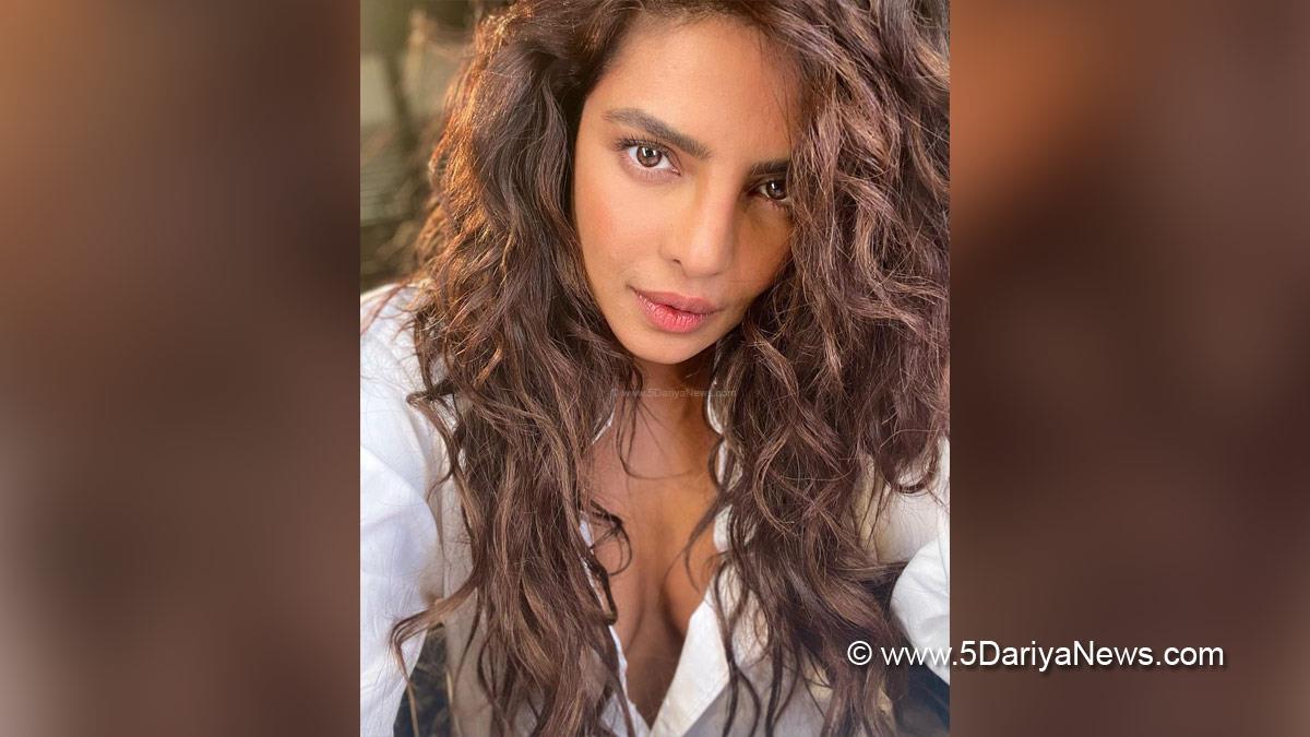 Bollywood, Entertainment, Mumbai, Actor, Actress, Cinema, Hindi Films, Movie, Mumbai News, Heroine, Priyanka Chopra, Hollywood, Los Angeles, Actress, Actor, Cinema, Movie