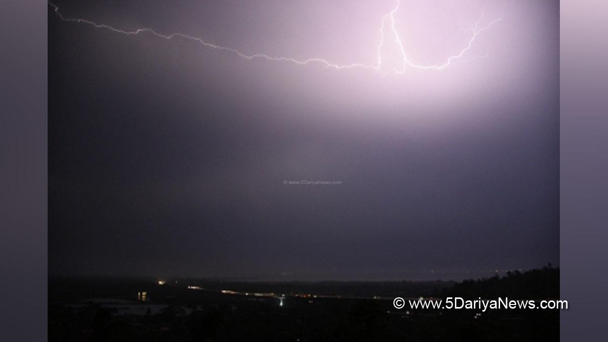 Hadsa India, Hadsa, Uttar Pradesh, Sitapur, Lightning Strikes