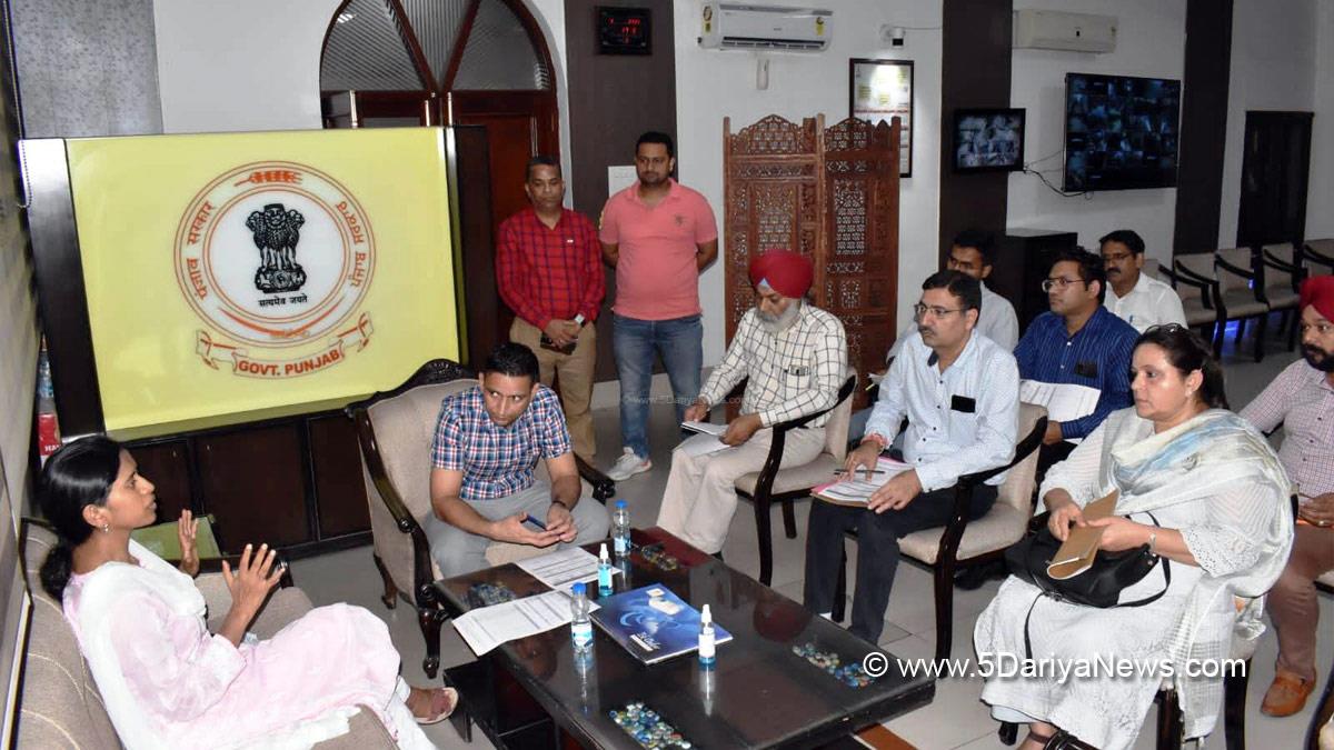 DC Jalandhar, Ghanshyam Thori, Jalandhar, Deputy Commissioner Jalandhar, UIDAI, Unique Identification Authority of India, Bhawna Garg