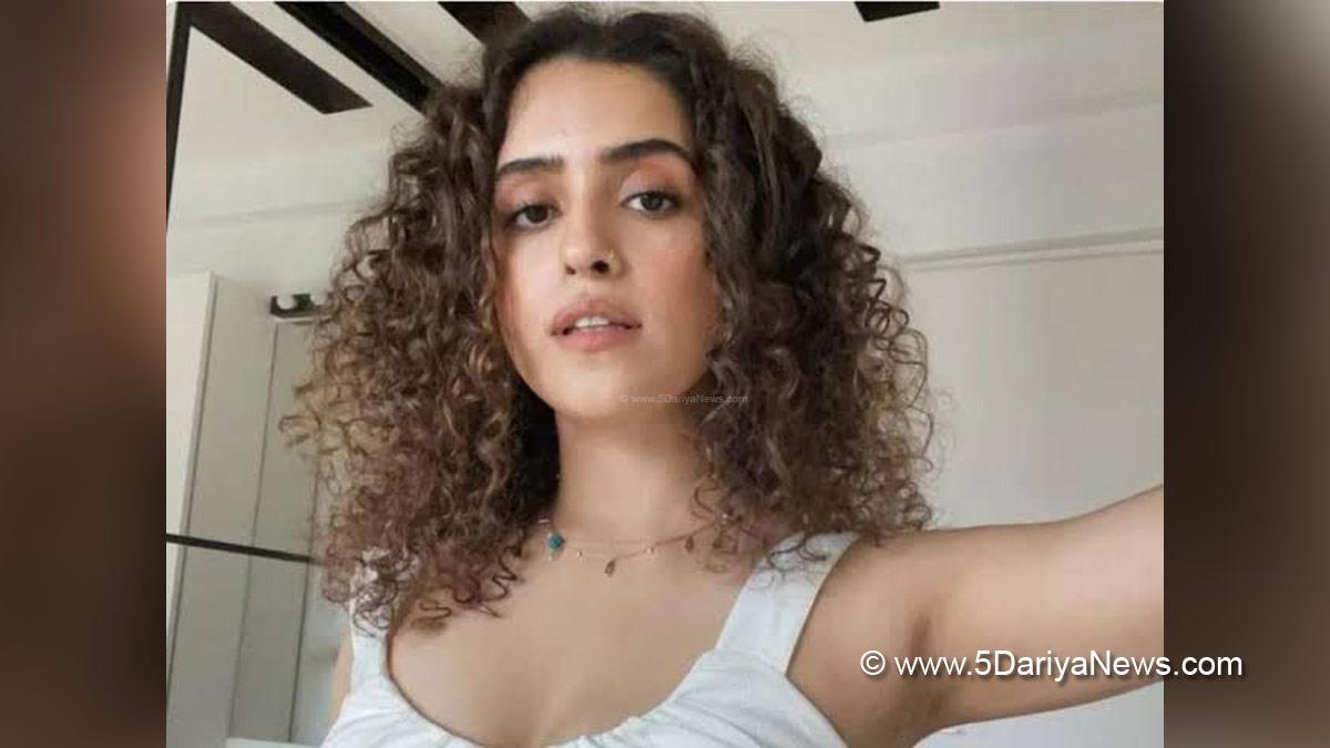 Bollywood, Entertainment, Mumbai, Actor, Actress, Cinema, Hindi Films, Movie, Mumbai News, Heroine, Sanya Malhotra, Hit The First Case