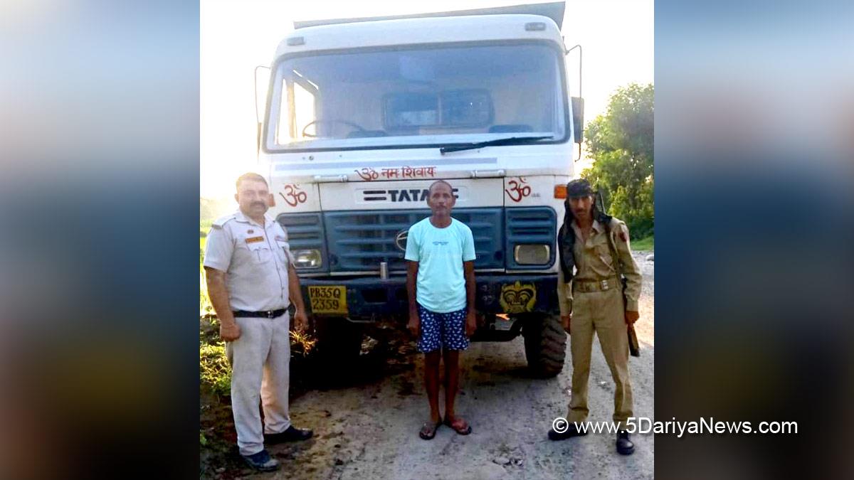 Crime News, Crime News Jammu & Kashmir, Kathua, Illegal Mining, Jammu, Kashmir, Jammu And Kashmir, Ravi River, District Mineral Officer, DMO