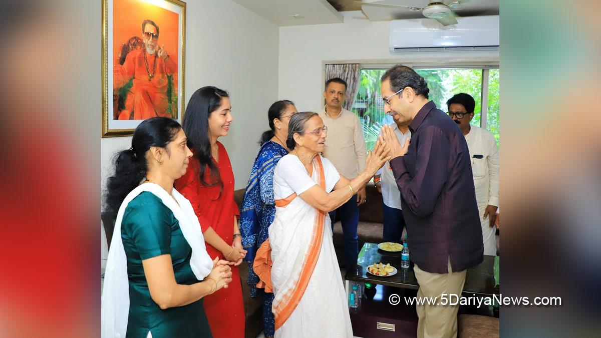 Uddhav Thackeray, Former Maharashtra Chief Minister, Shiv Sena, Shiv Sena President, Mumbai, MP Sanjay Raut, Sanjay Raut News