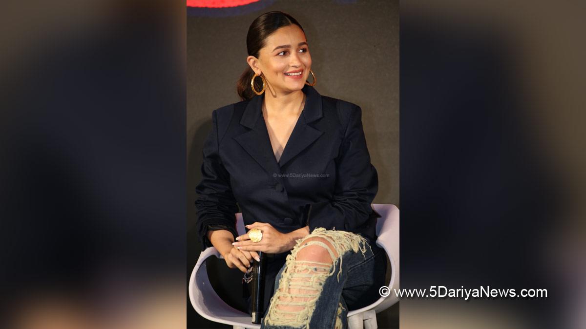 Bollywood, Entertainment, Mumbai, Actor, Actress, Cinema, Hindi Films, Movie, Mumbai News, Heroine, Jasmeen K Reen, Darlings, Alia Bhatt