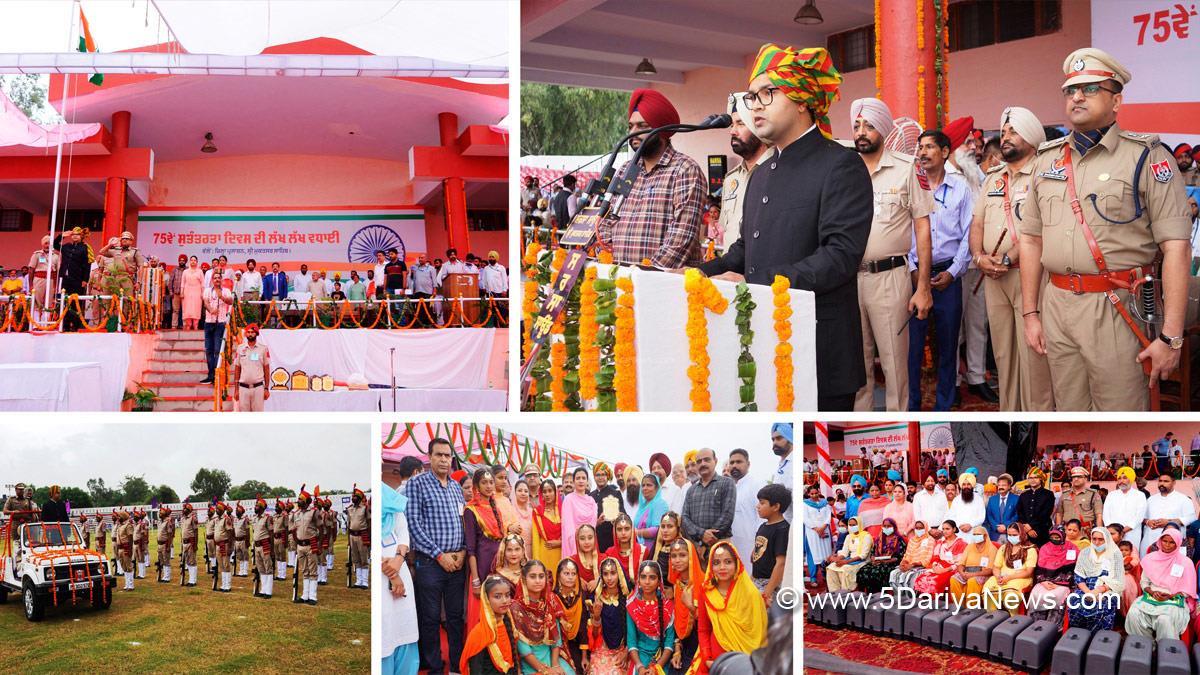 DC Sri Mukatsar Sahib, Vineet Kumar, Sri Mukatsar Sahib, Deputy Commissioner Sri Mukatsar Sahib, Azadi Ka Amrit Mahotsav, 75th Anniversary of Indian Independence, 75th years of Independence, Har ghar Tiranga, 75th Independence Day, Independence Day, Independence Day of India , Independence Day 2022, 76th Independence Day 2022