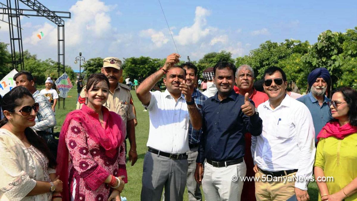 Tourism, Kashmir, Jammu And Kashmir, Jammu & Kashmir, Vivekanand Rai, Director Tourism Kashmir, Jammu and Kashmir Tourism, Jammu & Kashmir Tourism Department, 3rd Edition of Kite Festival